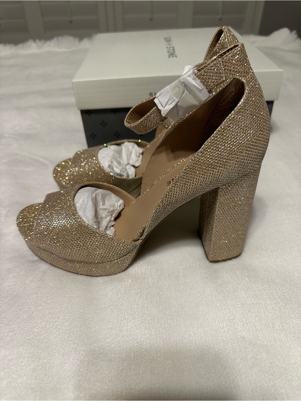 Sun & Stone Platform Heels size 8 NWT
